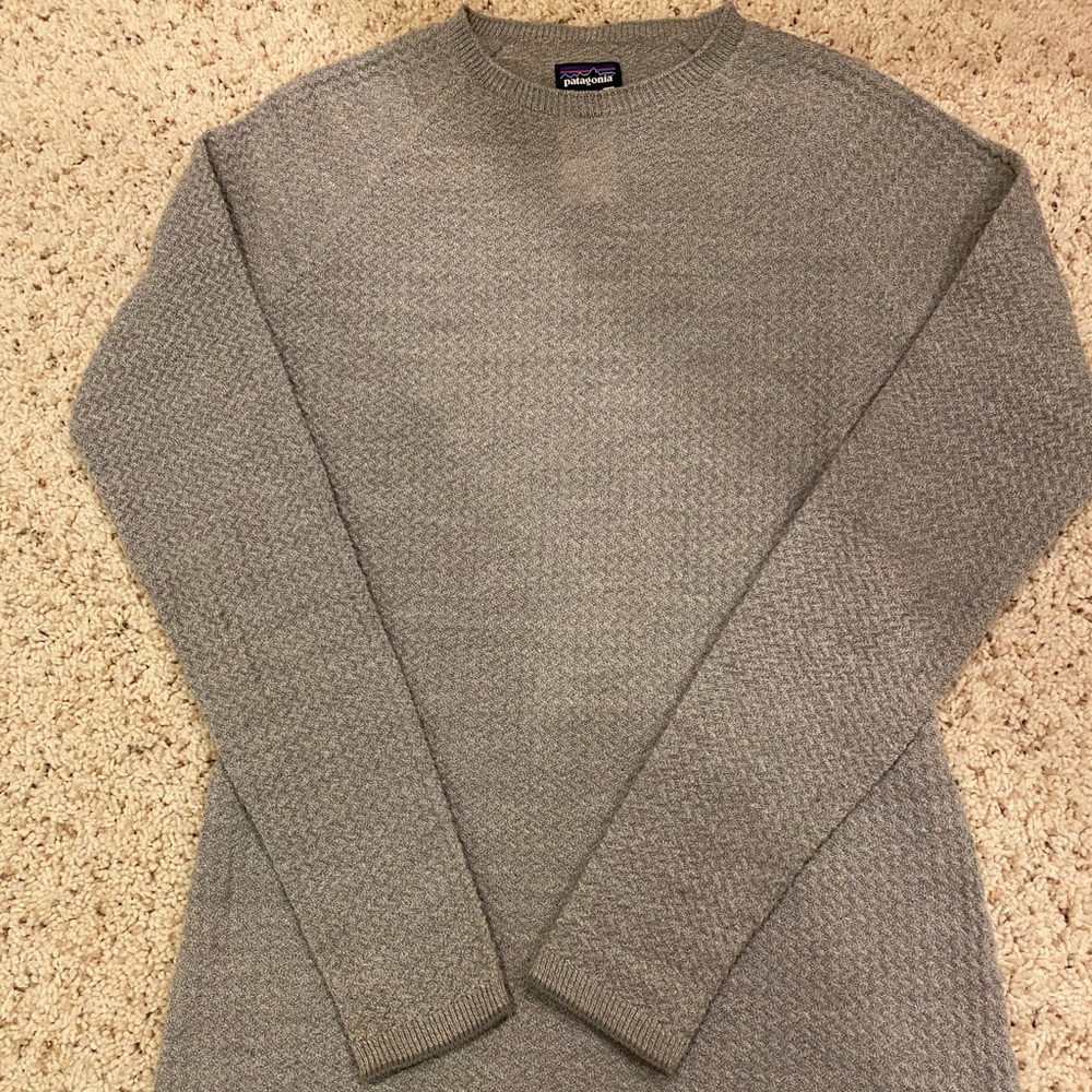 Patagonia Women's Gray Crewneck Sweater